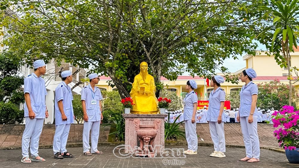 Phát huy di sản của Ðại Danh y Lê Hữu Trác