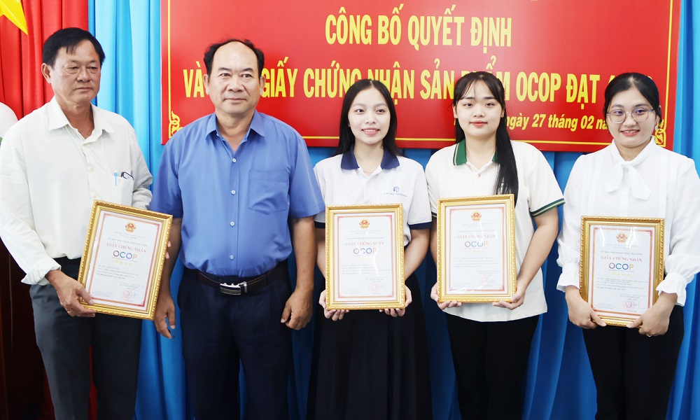 Công nhận 04 sản phẩm OCOP đạt 4 sao