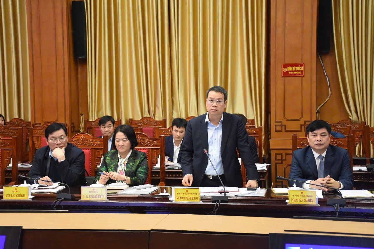 Provincial People's Committee works with FPT Joint Stock Company