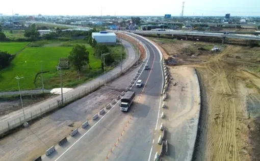 La carretera de circunvalación número 3 de la ciudad de Ho Chi Minh, que pasa por Long An, aspira a abrirse al tráfico a finales de 2025