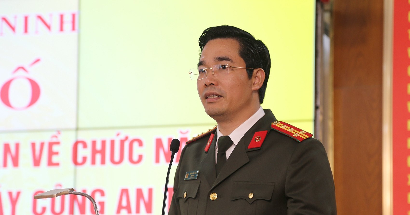 Palabras de confianza del director de la policía provincial de Quang Ninh