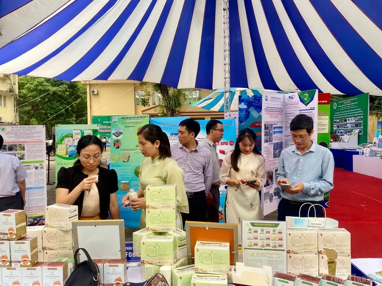 Nâng cao chất lượng sản phẩm OCOP- 'chìa khoá vàng' giữ thươnghiệu