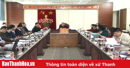 El Comité del Partido de la ciudad de Thanh Hoa aprovecha la experiencia de organizar congresos modelo de comités de base del partido para el período 2025-2030