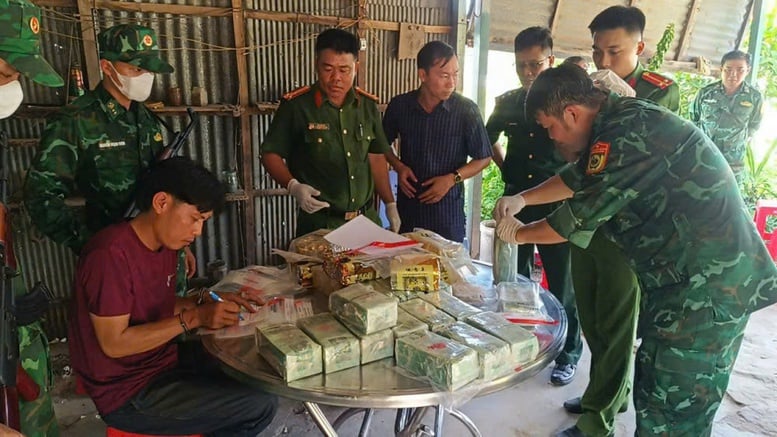 Long An Border Guard firmly protects national border security