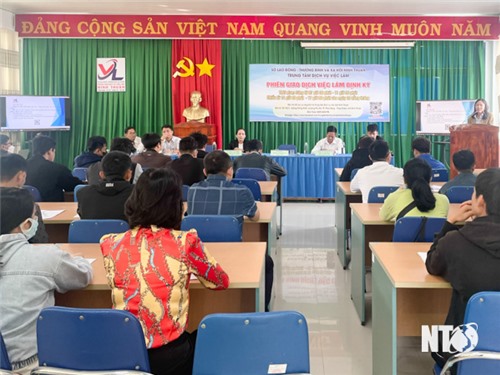 Phiên giao dịch việc làm định kỳ tháng 2/2025