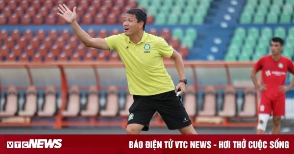 Cong Phuong's team changes: Coach Nguyen Anh Duc resigns