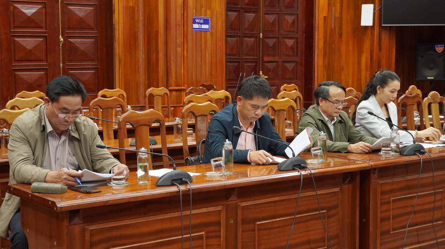 Delegates attending the meeting.