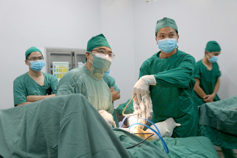 El Hospital General Regional de Quang Binh Norte aplica numerosos avances científicos y tecnológicos a su labor de examen y tratamiento médico.