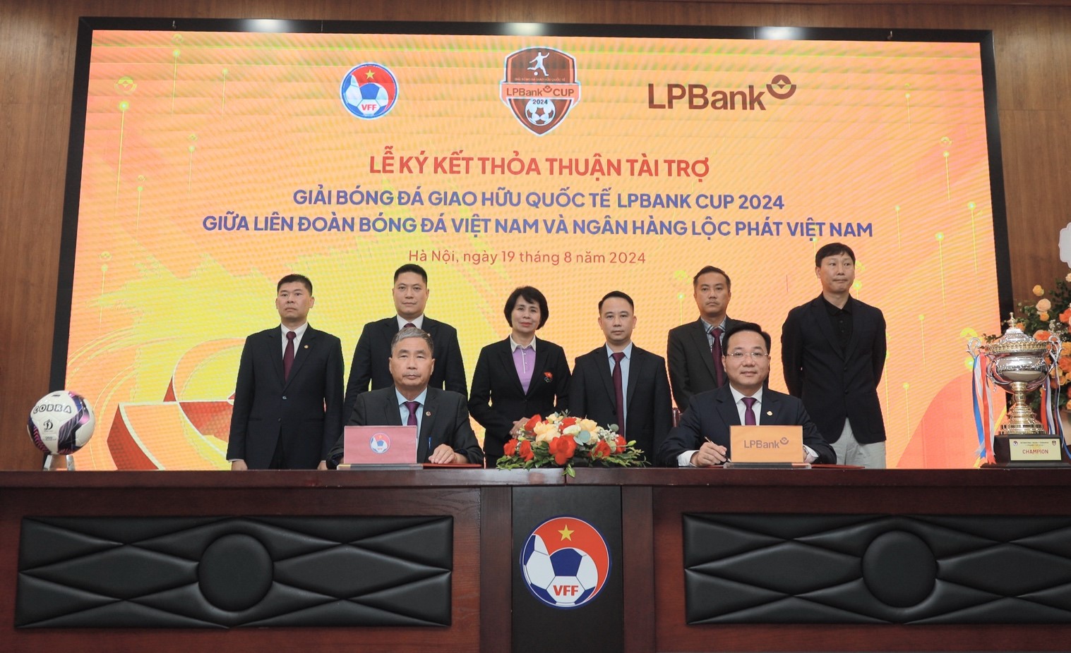 Ngân hàng Lộc Phát Việt Nam (LPBank) trở thành Nhà tài trợ chính Giải bóng đá giao hữu quốc tế LPBank Cup 2024