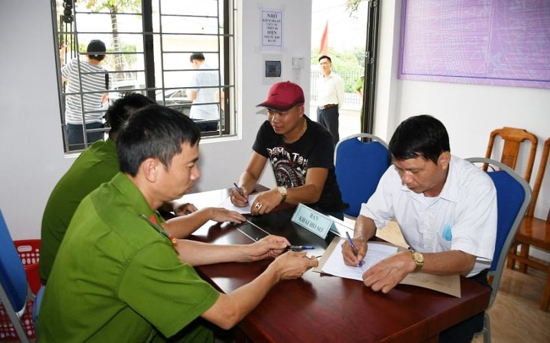 Hai Phong arranges at least 12 officers and soldiers for commune police