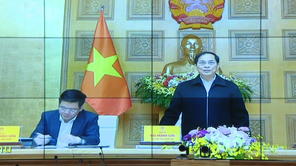 Le vice-Premier ministre Bui Thanh Son a prononcé un discours lors de la conférence.