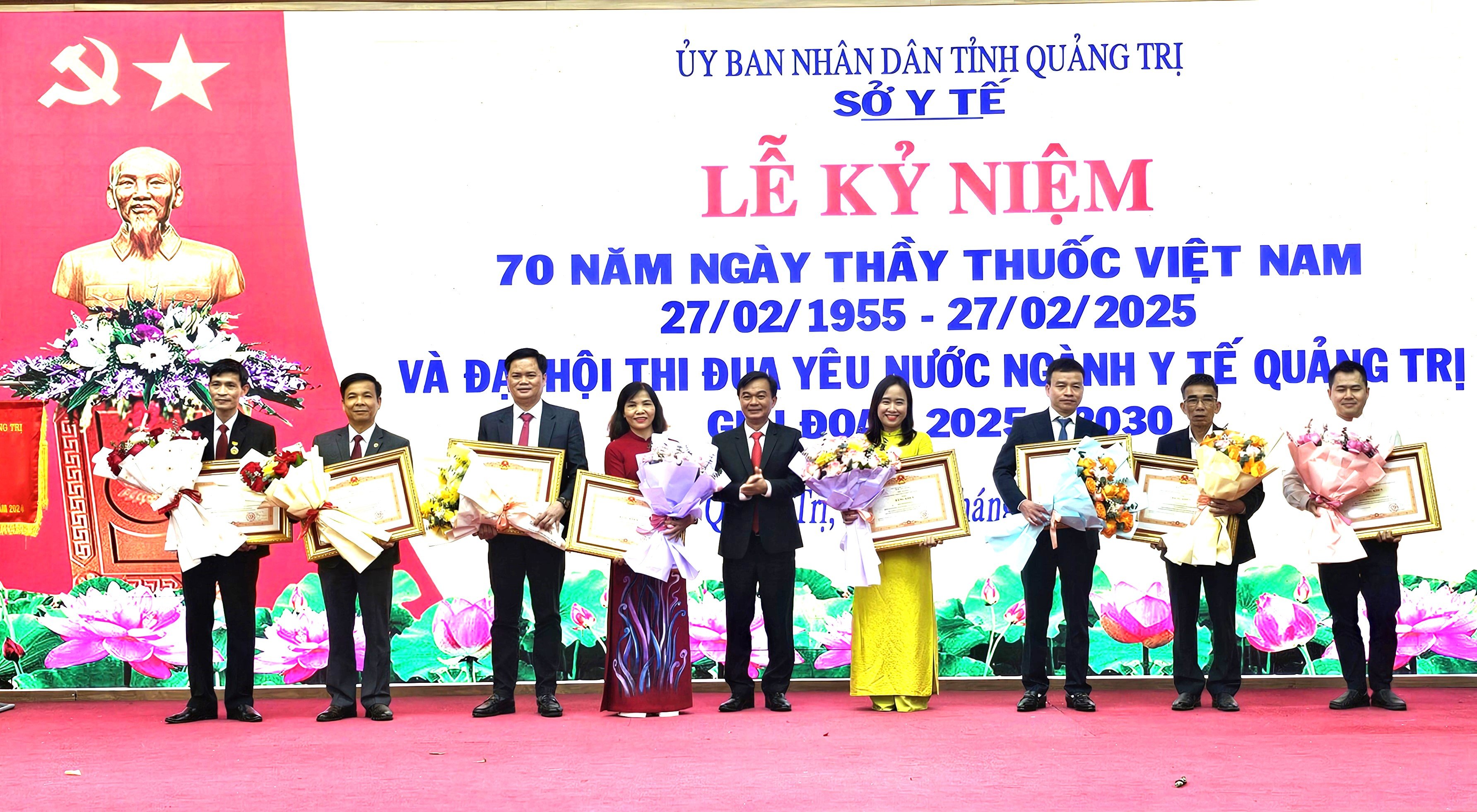 Celebrating the 70th Anniversary of Vietnamese Doctors' Day and the Patriotic Emulation Congress of the Quang Tri Health Sector