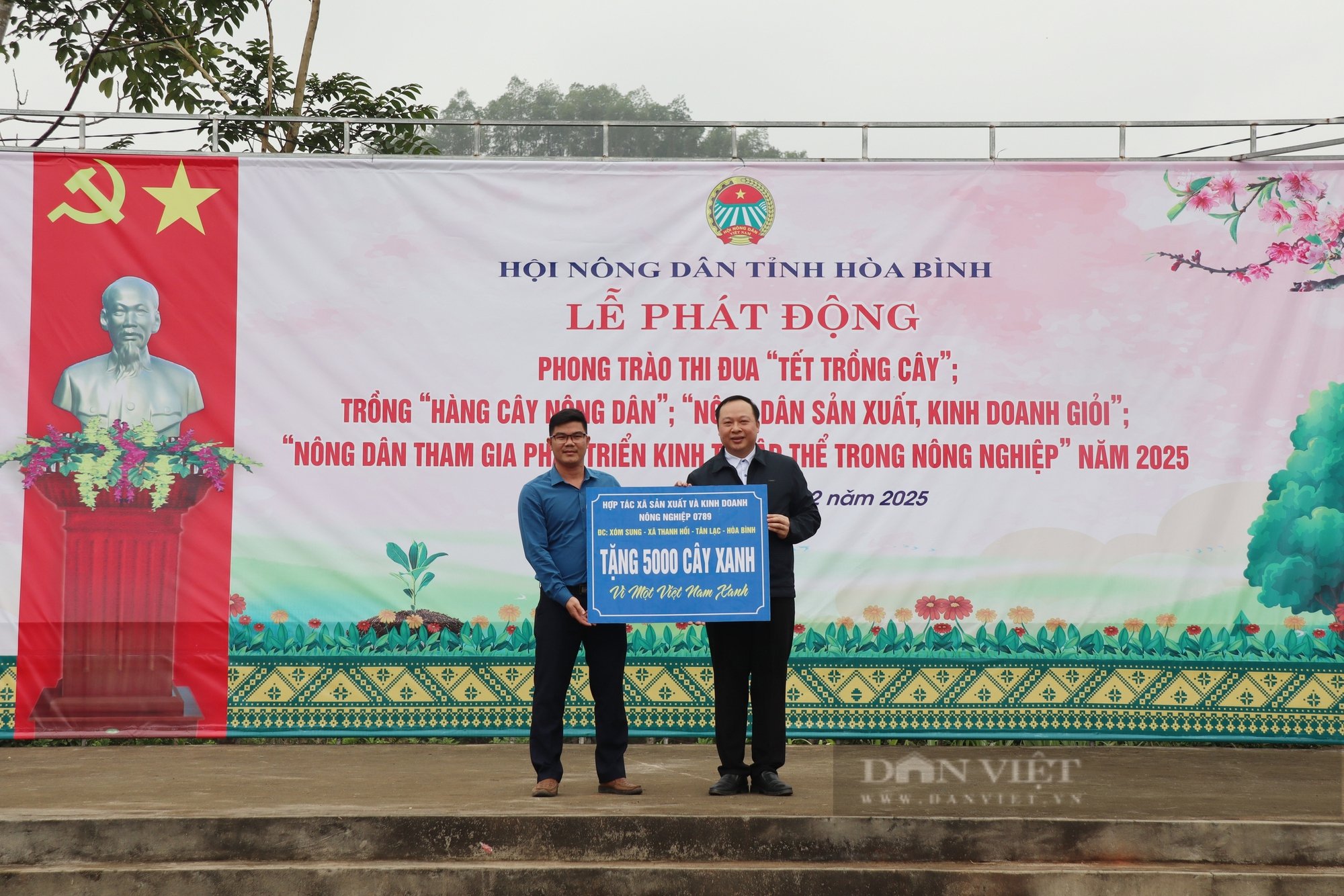 Hoà Bình: Phát động phong trào thi đua 