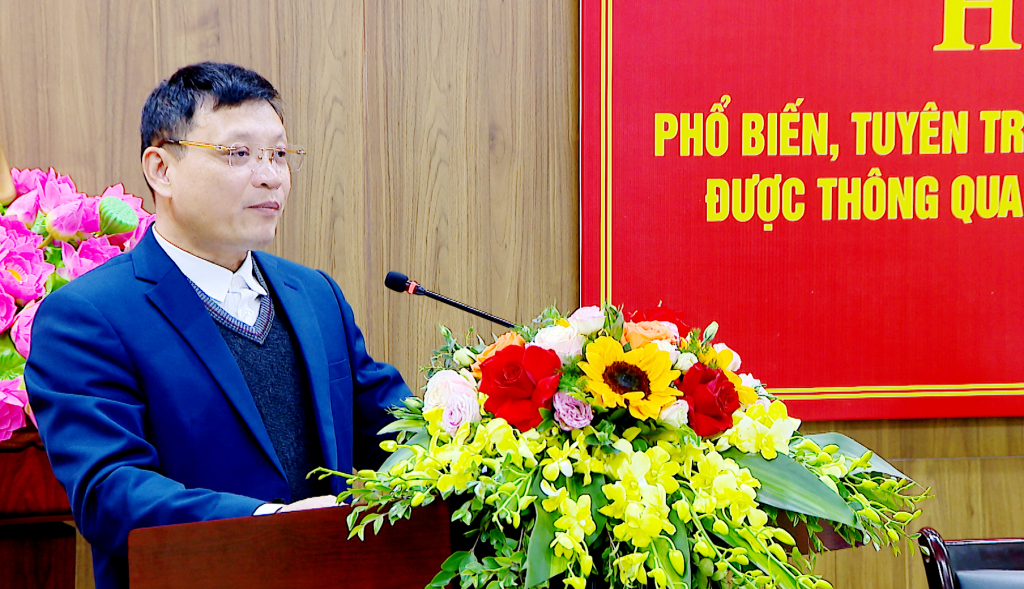 El camarada Nghiem Xuan Cuong, vicepresidente del Comité Popular Provincial, pronunció el discurso de apertura de la conferencia.