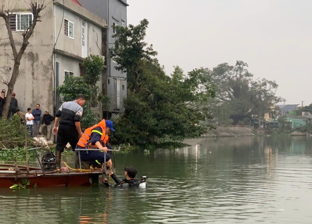 Lật xuồng trên sông, 1 người tử nạn- Ảnh 1.