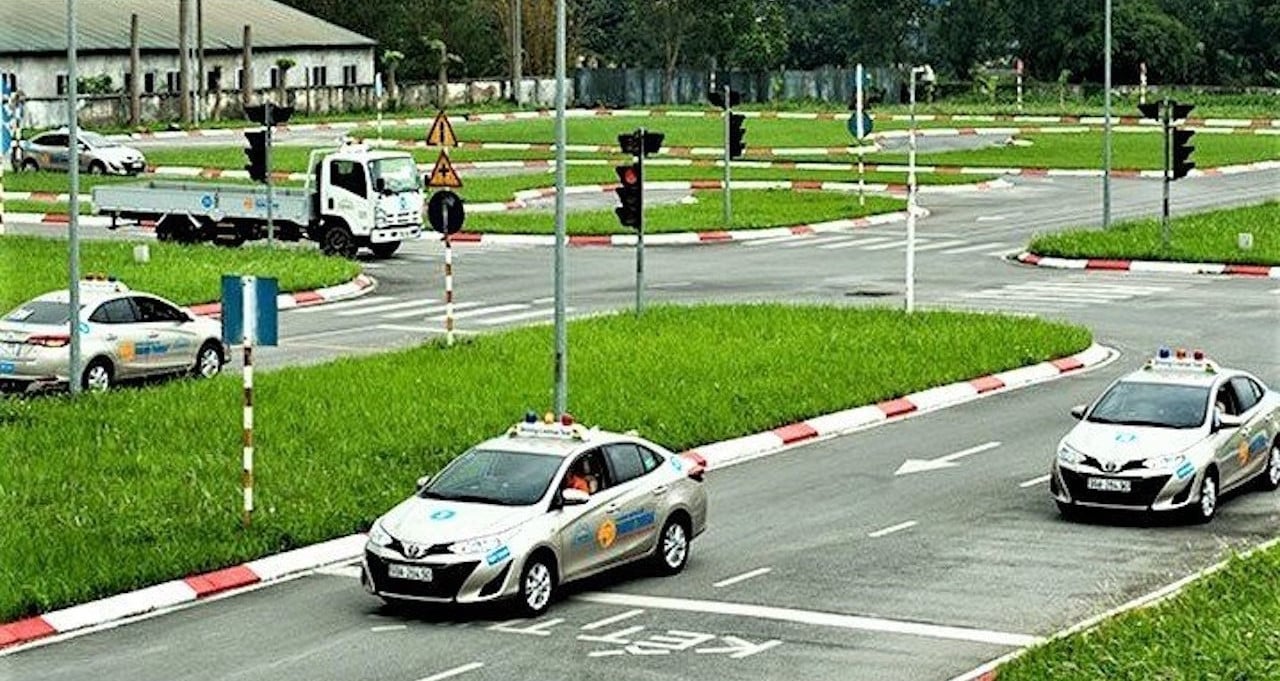 Wo kann man ab 1. März Autofahren lernen?