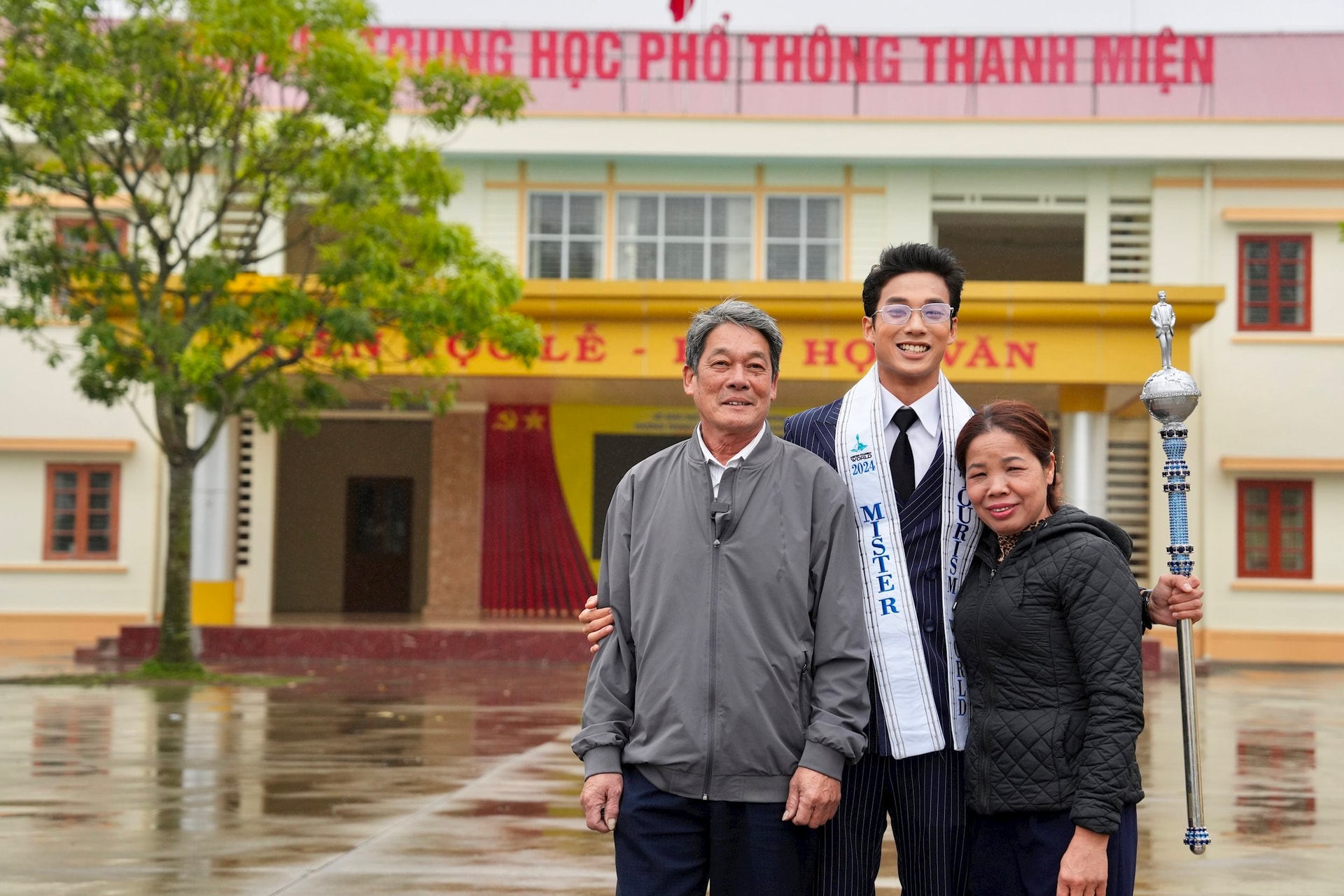 ស្តេចទេសចរណ៍ពិភពលោក ត្រឡប់មកស្រុកកំណើតវិញ ទីក្រុង Hai Duong