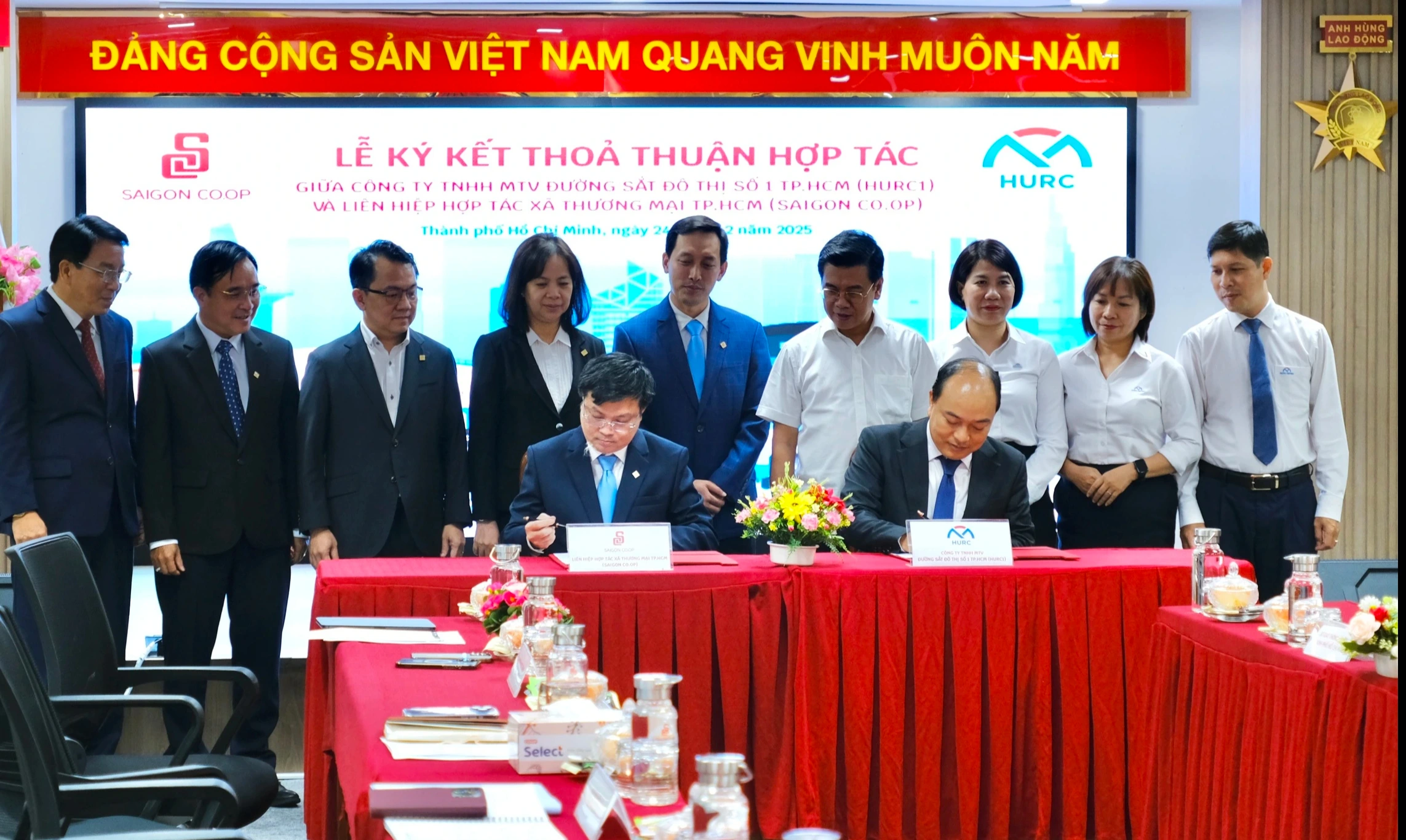 Saigon Co.op and Ben Thanh - Suoi Tien metro line cooperate to improve user experience