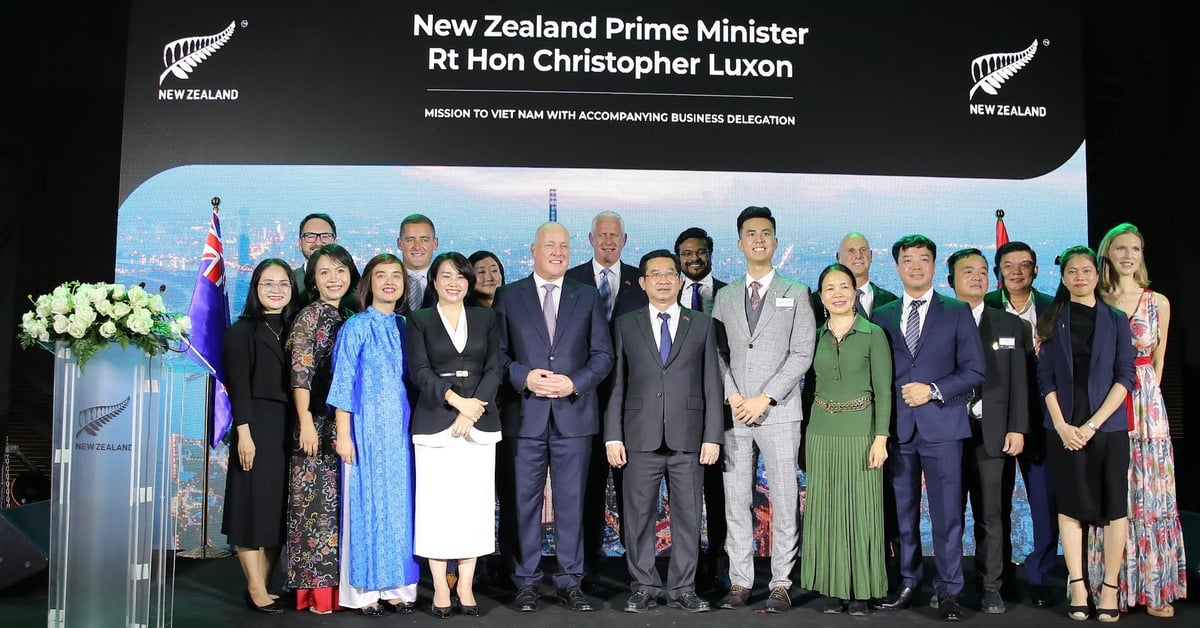 El Primer Ministro de Nueva Zelanda y los líderes de la ciudad de Ho Chi Minh son testigos de la cooperación estratégica de FPT Long Chau con Anlene