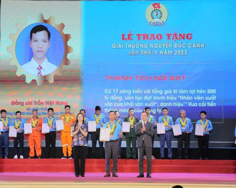 "King of Innovation" honored at Vietnam Glory Program