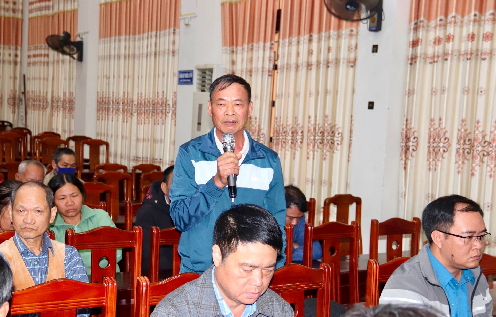 7 households in Thanh Mien town received support money for land clearance