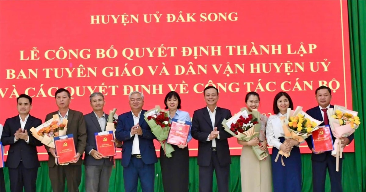 Dak Song merges the Propaganda and Mass Mobilization Department of the District Party Committee