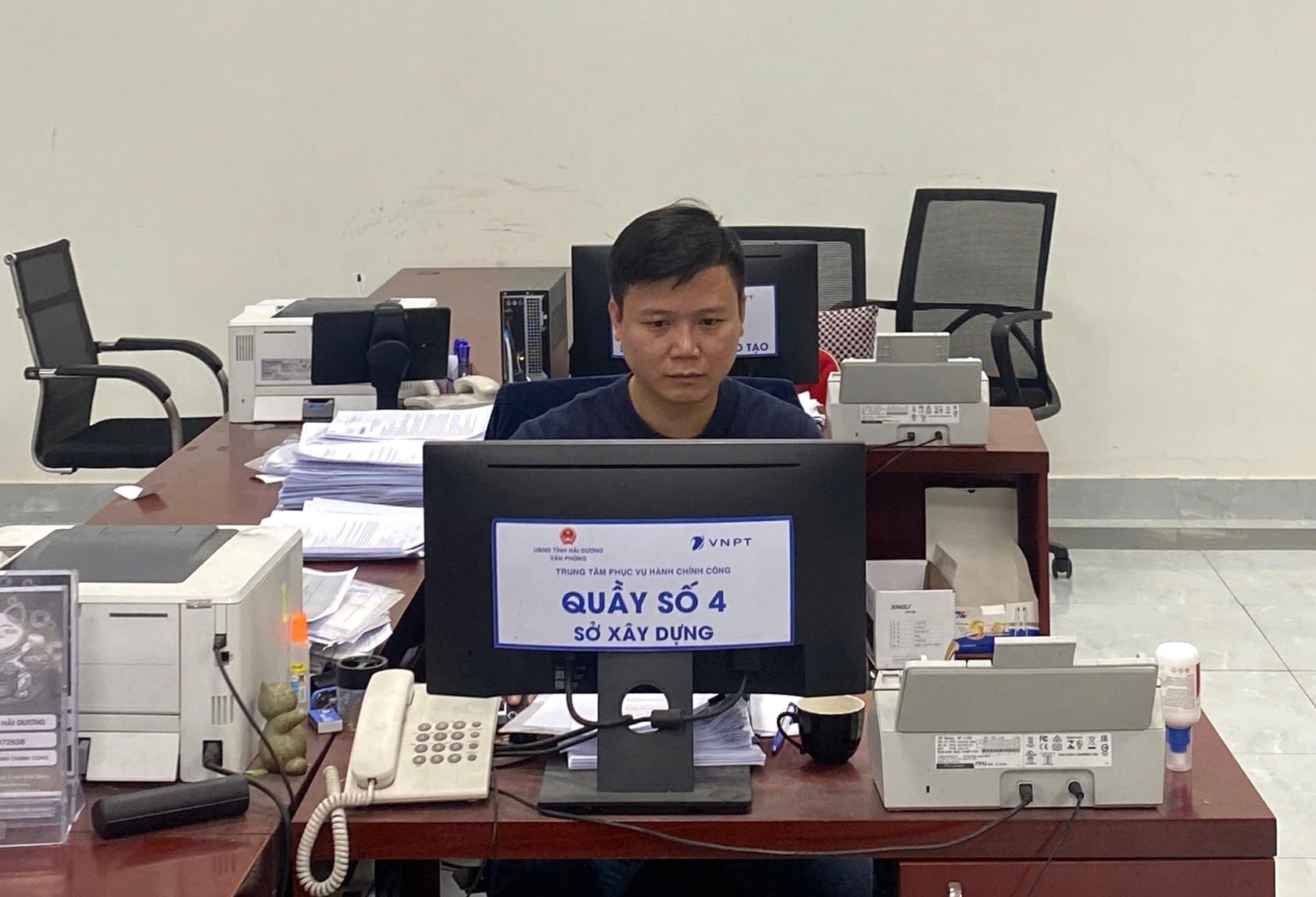 Hai Duong shortens the time to handle 142 administrative procedures on production and business