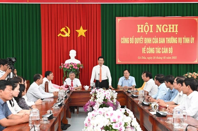 El director del Departamento de Finanzas de Tay Ninh se convierte en secretario del Comité del Partido del Distrito de Go Dau (foto 2)