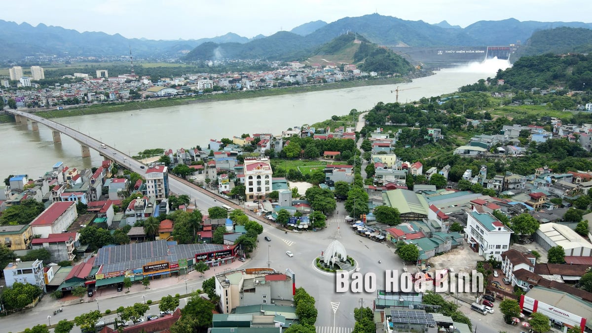 Nachhaltige Stadtentwicklung im Zusammenhang mit der kulturellen Identität der Provinz Hoa Binh