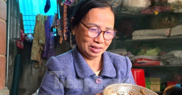 Thai teacher earns half a million a day from raising specialty insects