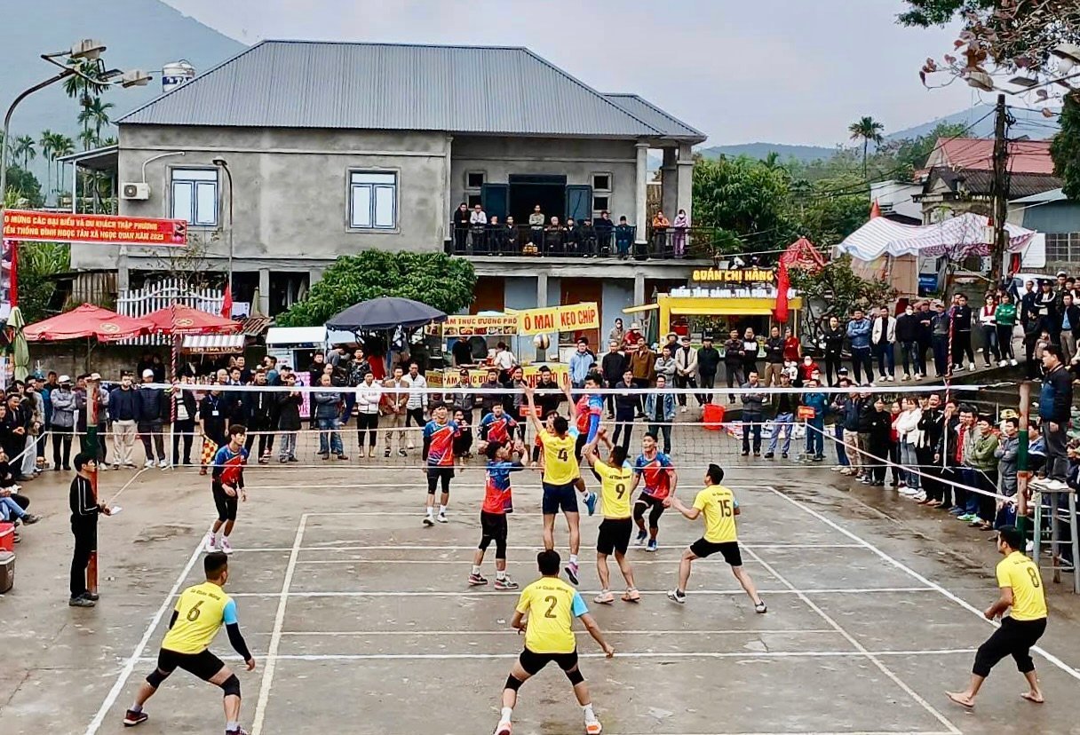 Festival tradicional de la casa comunal de Ngoc Tan, comuna de Ngoc Quan, 2025