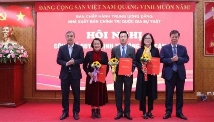 Ông Nguyễn Công Dũng làm Ủy viên Hội đồng Biên tập-Xuất bản chuyên trách Nhà xuất bản Chính trị quốc gia Sự thật