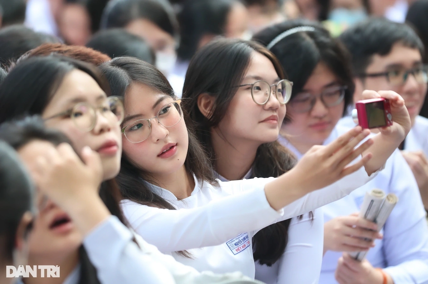 Le Politburo a décidé d'exonérer tous les frais de scolarité pour les étudiants publics dans tout le pays.