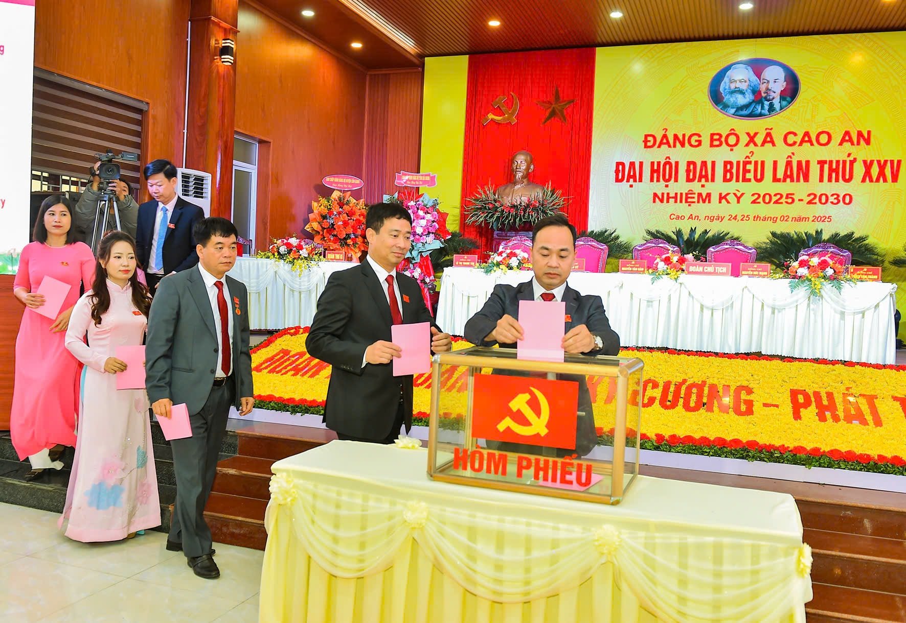 Hai Duong directed the successful organization of the grassroots Party Congress