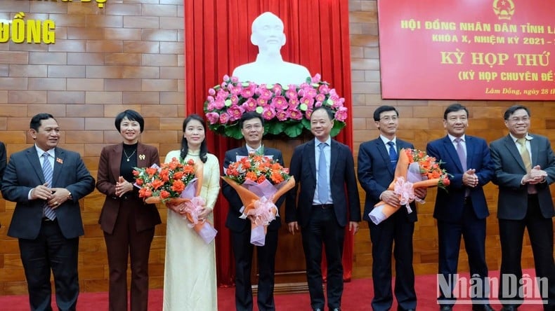 Comrade Dinh Van Tuan holds the position of Vice Chairman of Lam Dong Provincial People's Committee photo 4