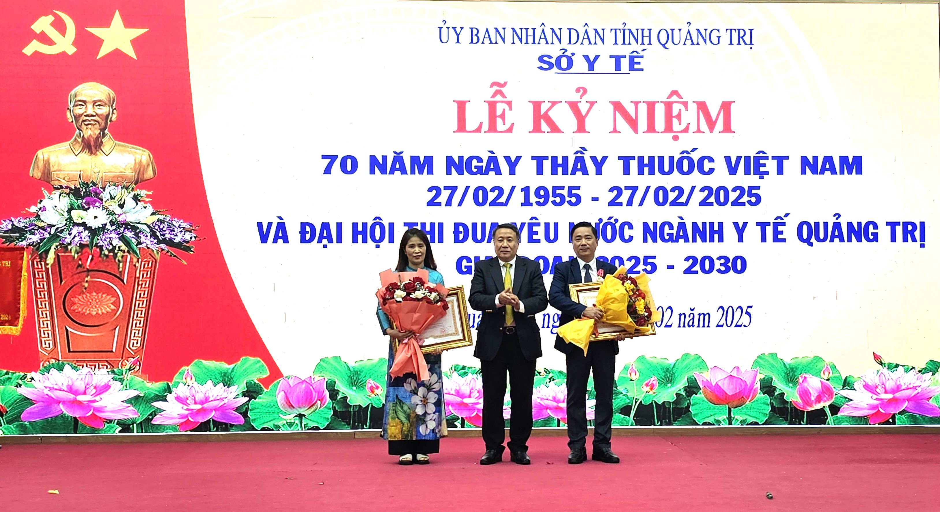 Celebrating the 70th Anniversary of Vietnamese Doctors' Day and the Patriotic Emulation Congress of the Quang Tri Health Sector