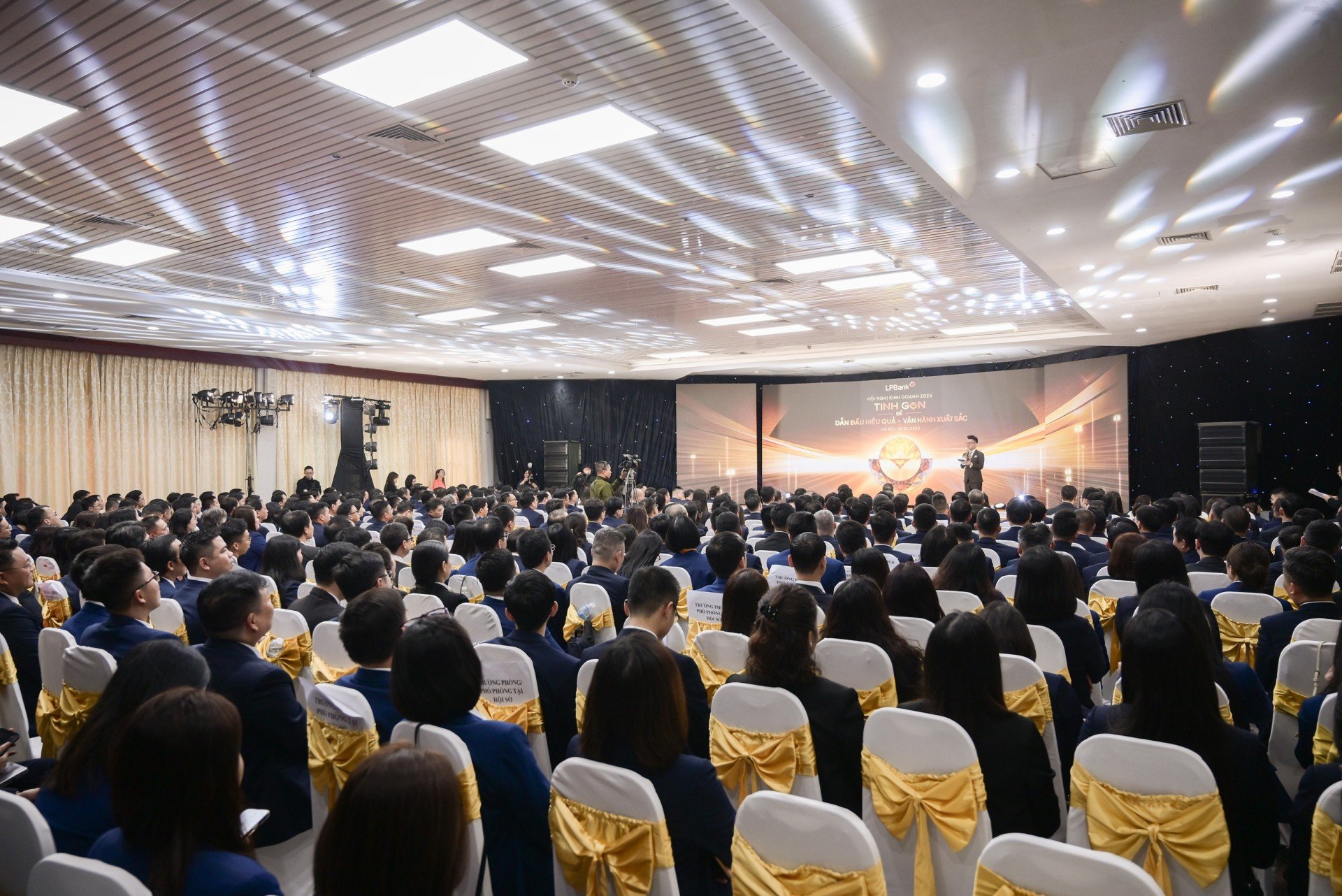 Overview of LPBank Business Deployment Conference 2025 at Kim Lien Hotel, Hanoi