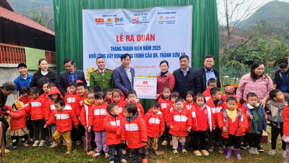 Bac Quang District Youth Union launched Youth Month and started construction of Dr. Thanh Son 10 bridge in Dong Tien commune