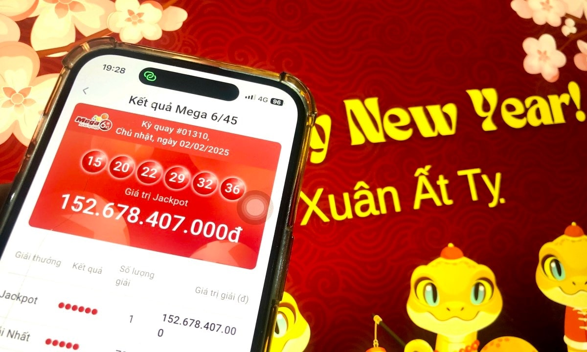 On the 5th day of Tet, a customer won a Jackpot of nearly 153 billion VND