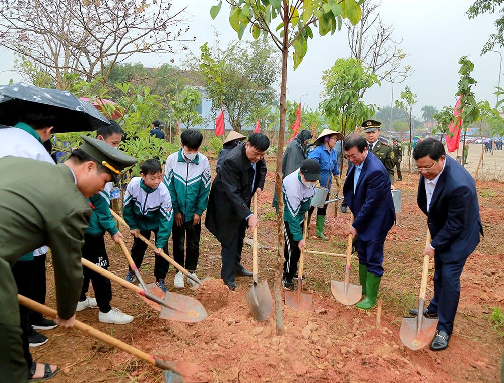 Phú Thọ phát động “Tết trồng cây đời đời nhớ ơn Bác Hồ” Xuân Ất Tỵ