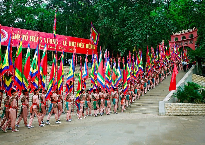 Gedenkfest der Hung-Könige: Kulturerbe in neues Bildungsprogramm in Phu Tho integriert