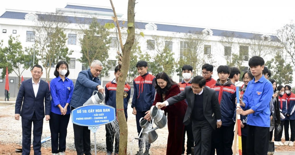 Hanoi Education Department launches Tet tree planting movement