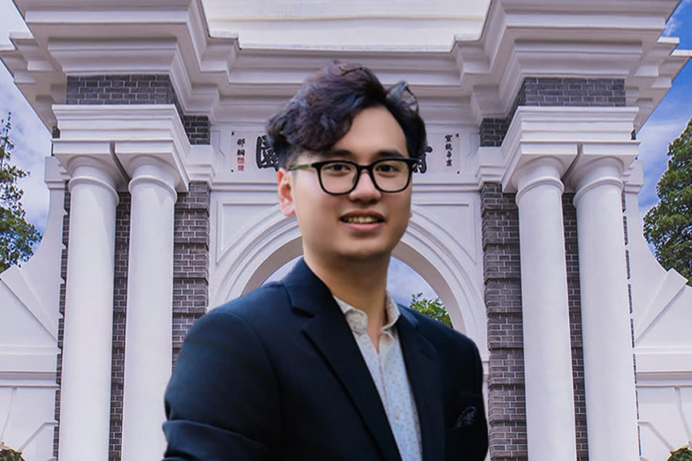 The young man became a director at the age of 22, won a master's scholarship at Tsinghua University