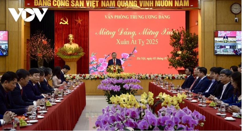 Cơ bản hoàn thành sắp xếp bộ máy các cơ quan Đảng, Tư pháp và đoàn thể TW