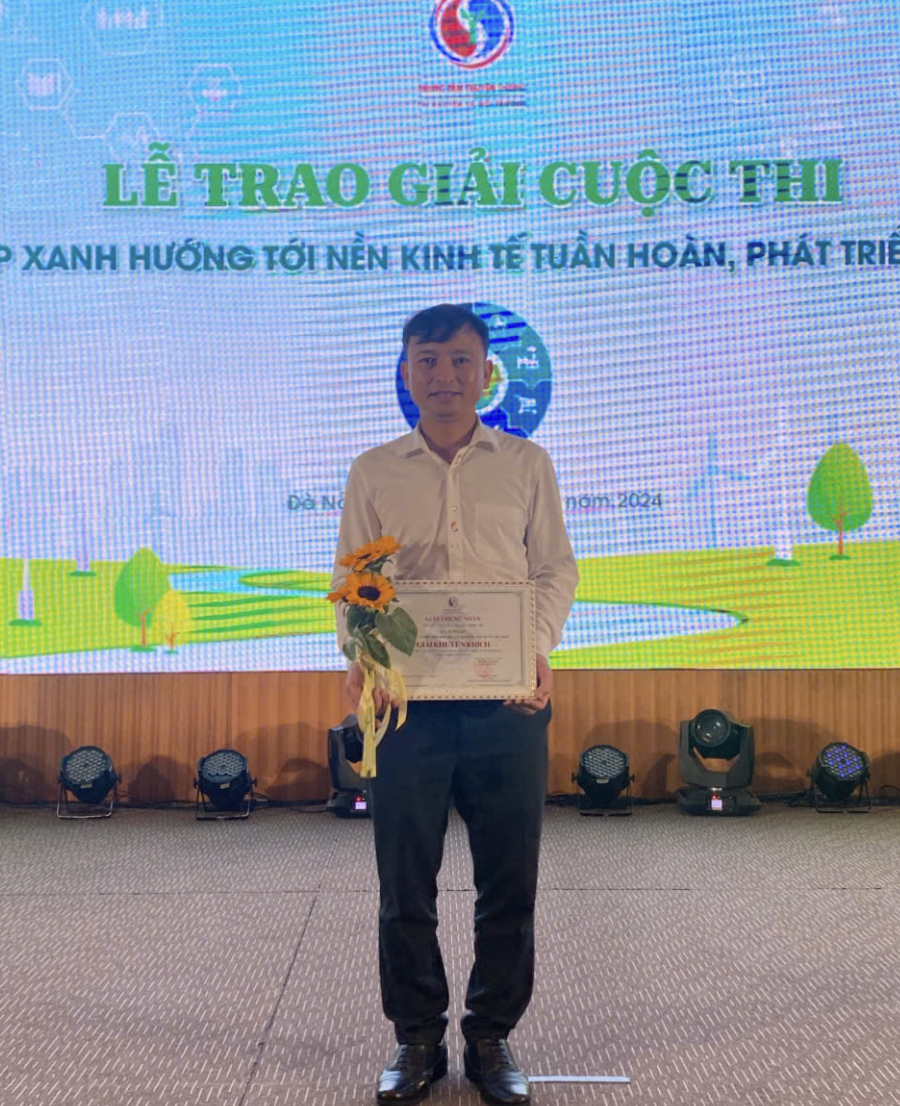 Thầy giáo chiết tách tinh dầu và viên thanh nén từ vỏ cam bưởi, ấp ủ doanh nghiệp khởi nghiệp- Ảnh 3.