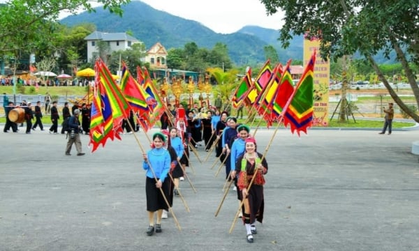 เทศกาลบ้านชุมชนหลุกนา (บิ่ญเลียว) จะจัดขึ้นระหว่างวันที่ 14 ถึง 17 มกราคม