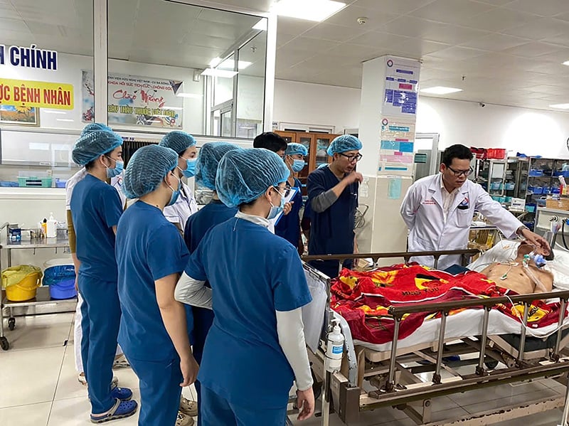 During the Lunar New Year holiday, Vietnam-Cuba Friendship Hospital Dong Hoi received 1,074 emergency cases.