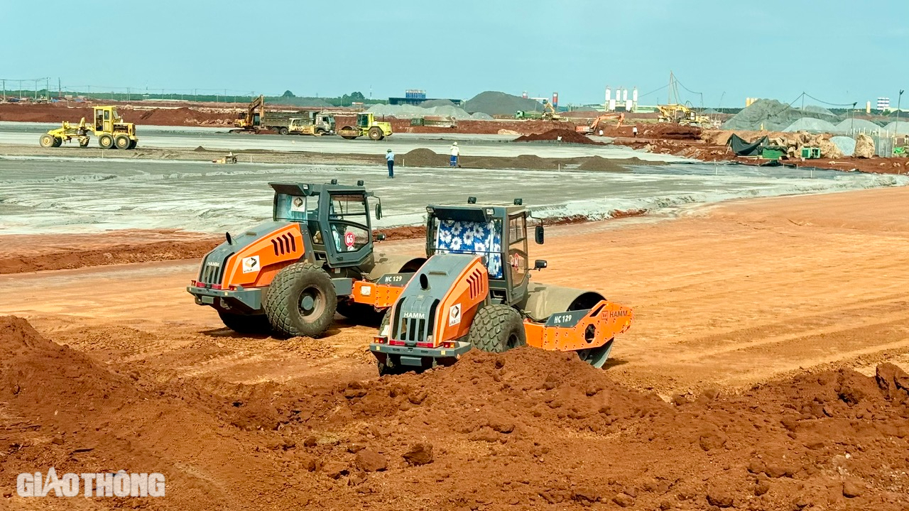 Các công trường lớn sôi động trở lại từ ngày mùng 6 Tết- Ảnh 6.