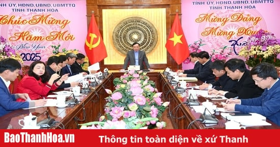 Meeting to discuss the transfer of party organizations and party members under the Party Committee of Agencies and Enterprises of Thanh Hoa province