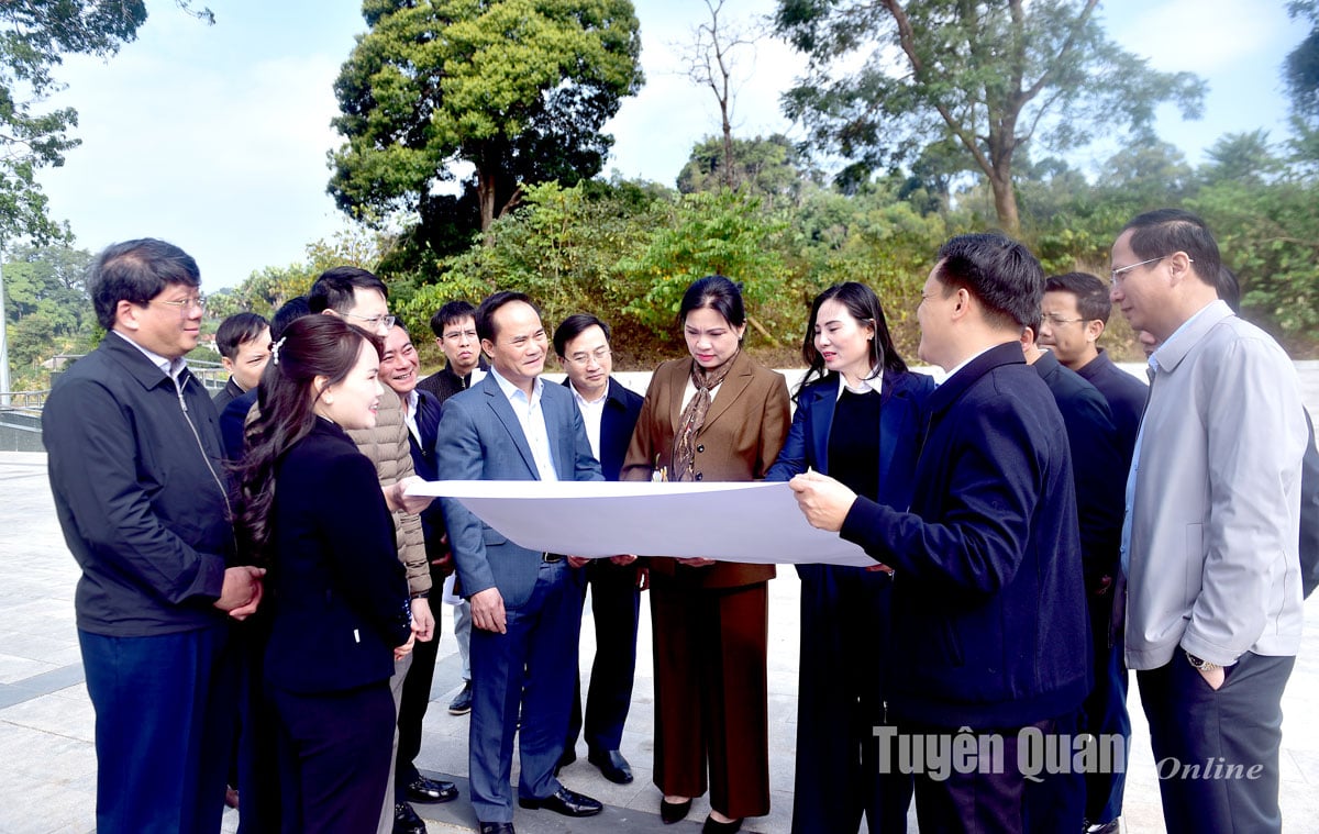 Provincial Party Secretary Ha Thi Nga inspects and grasps the situation after Tet holiday